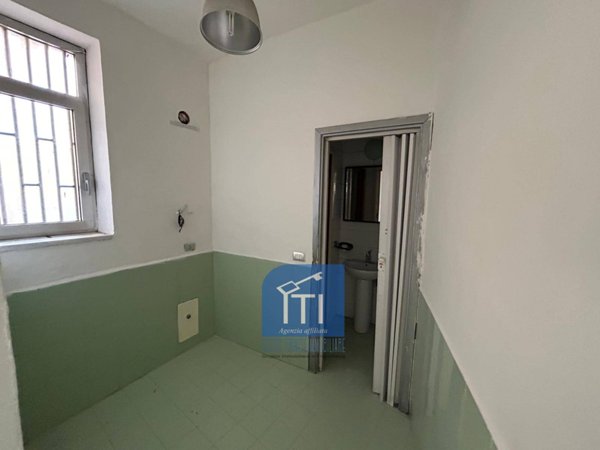 negozio in affitto a Qualiano