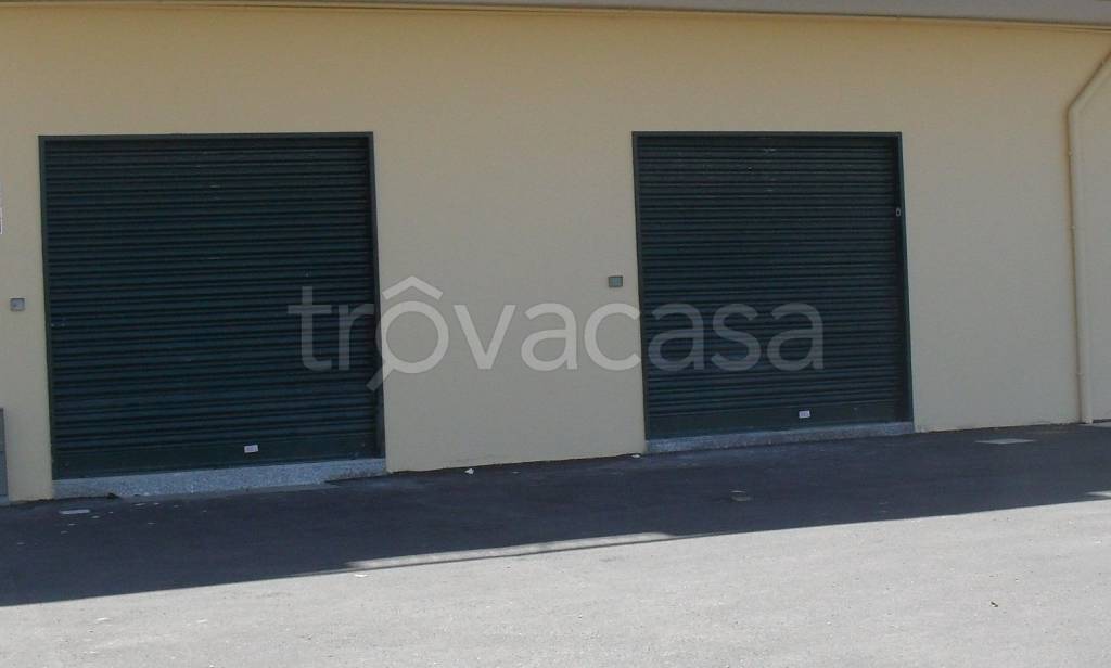negozio in affitto a Qualiano