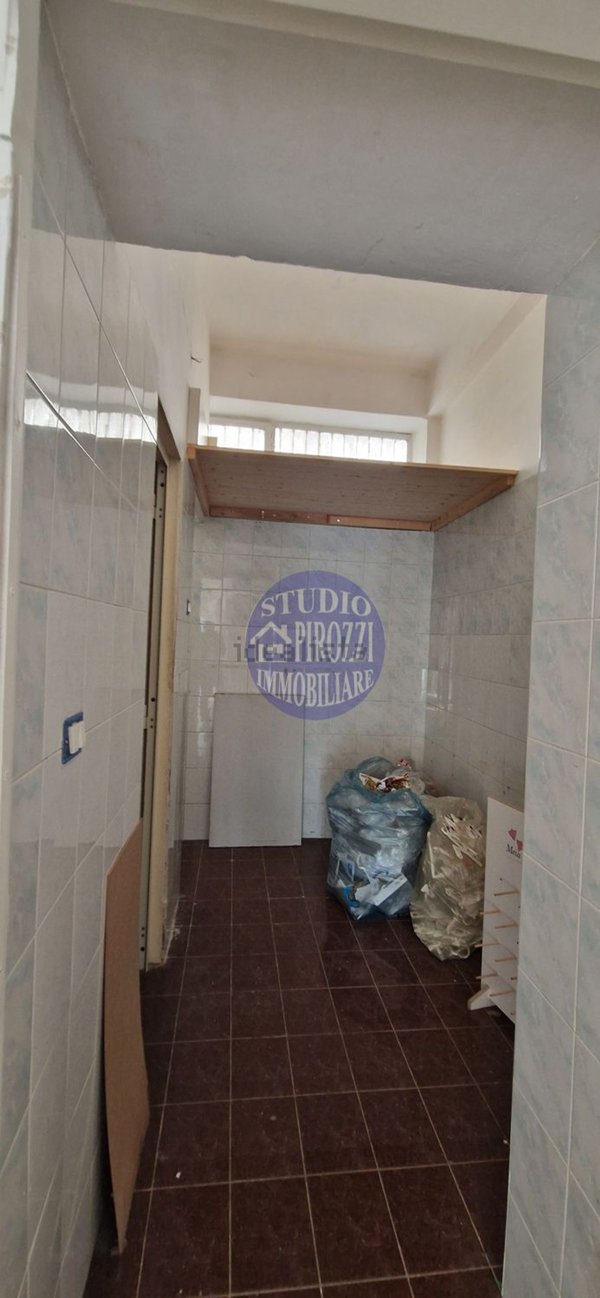 locale commerciale in affitto a Qualiano