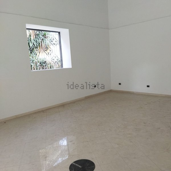 locale commerciale in affitto a Qualiano