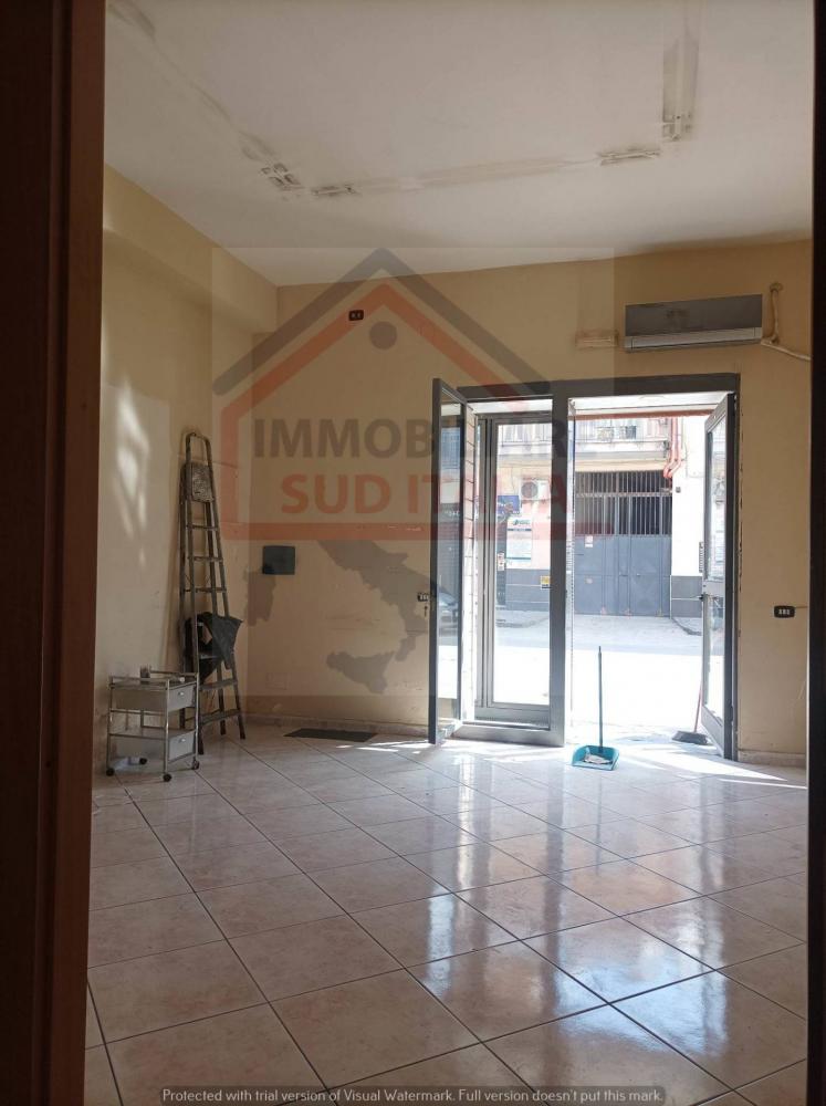 negozio in affitto a Qualiano