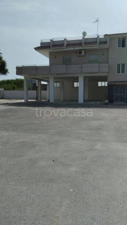 negozio in affitto a Qualiano