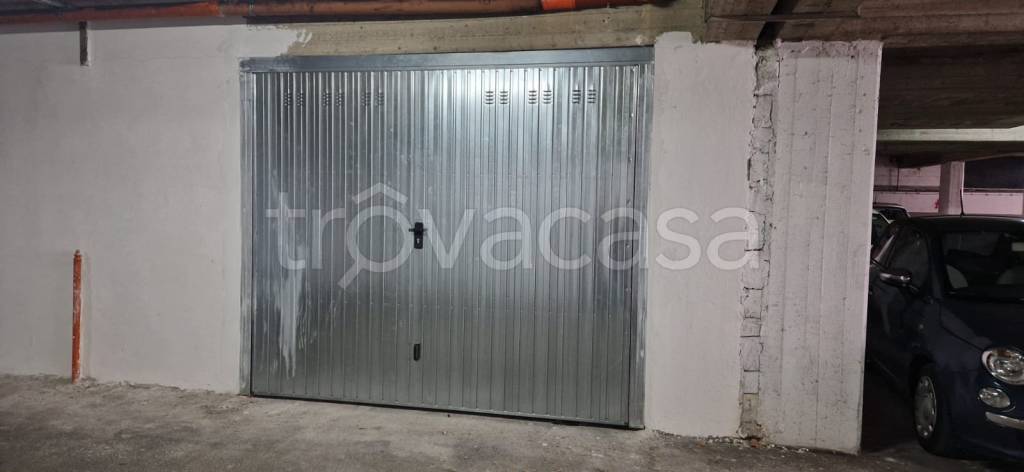 locale commerciale in affitto a Qualiano