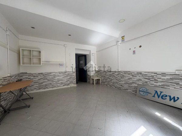 locale commerciale in affitto a Qualiano