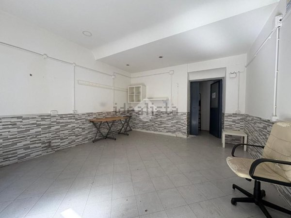 locale commerciale in affitto a Qualiano