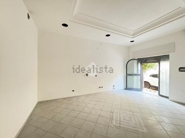 locale commerciale in affitto a Qualiano