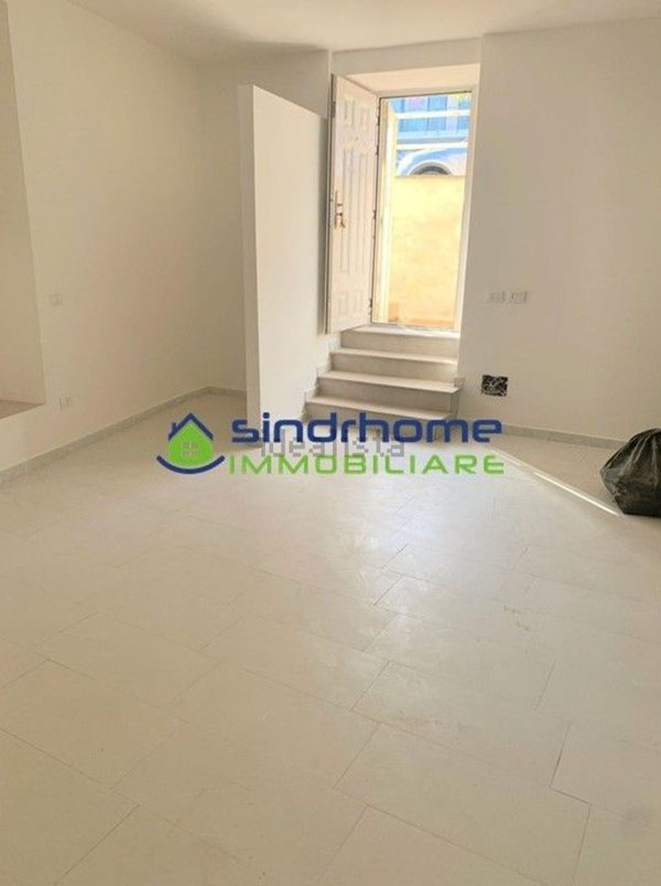 locale commerciale in affitto a Quarto
