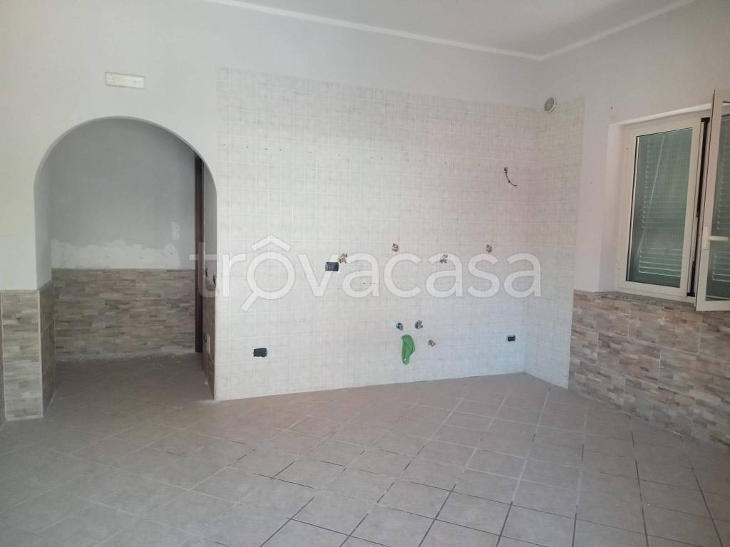 locale commerciale in affitto a Quarto