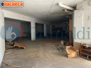 locale di sgombero in affitto a Quarto
