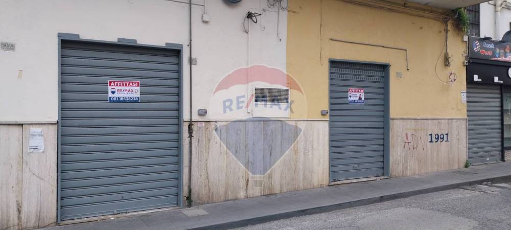 locale commerciale in affitto a Quarto