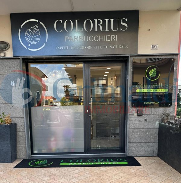 locale commerciale in affitto a Quarto