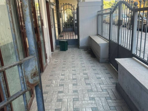 negozio in affitto a Quarto