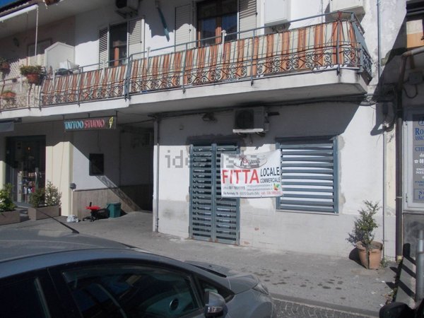 negozio in affitto a Quarto