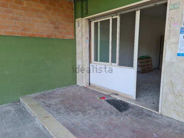 locale commerciale in affitto a Quarto