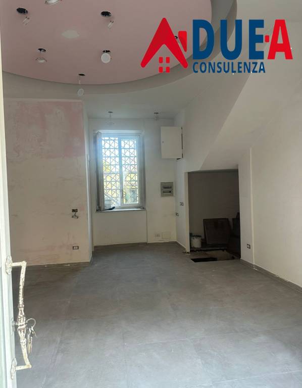 locale commerciale in affitto a Quarto