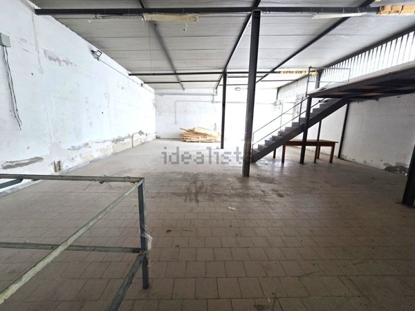 capannone in affitto a Quarto
