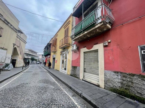 locale commerciale in affitto a Quarto