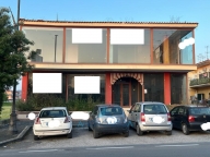 locale commerciale in affitto a Quarto
