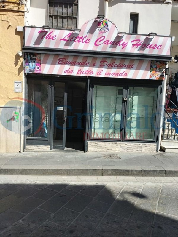 negozio in affitto a Quarto