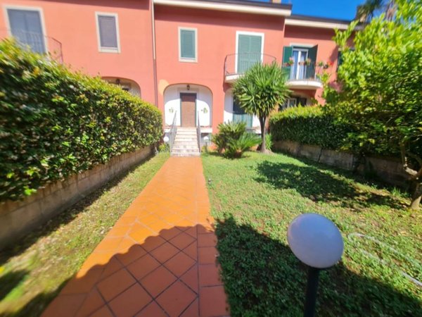 casa indipendente in affitto a Quarto