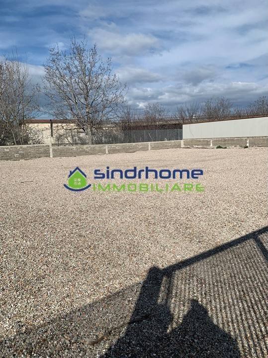 locale commerciale in affitto a Quarto