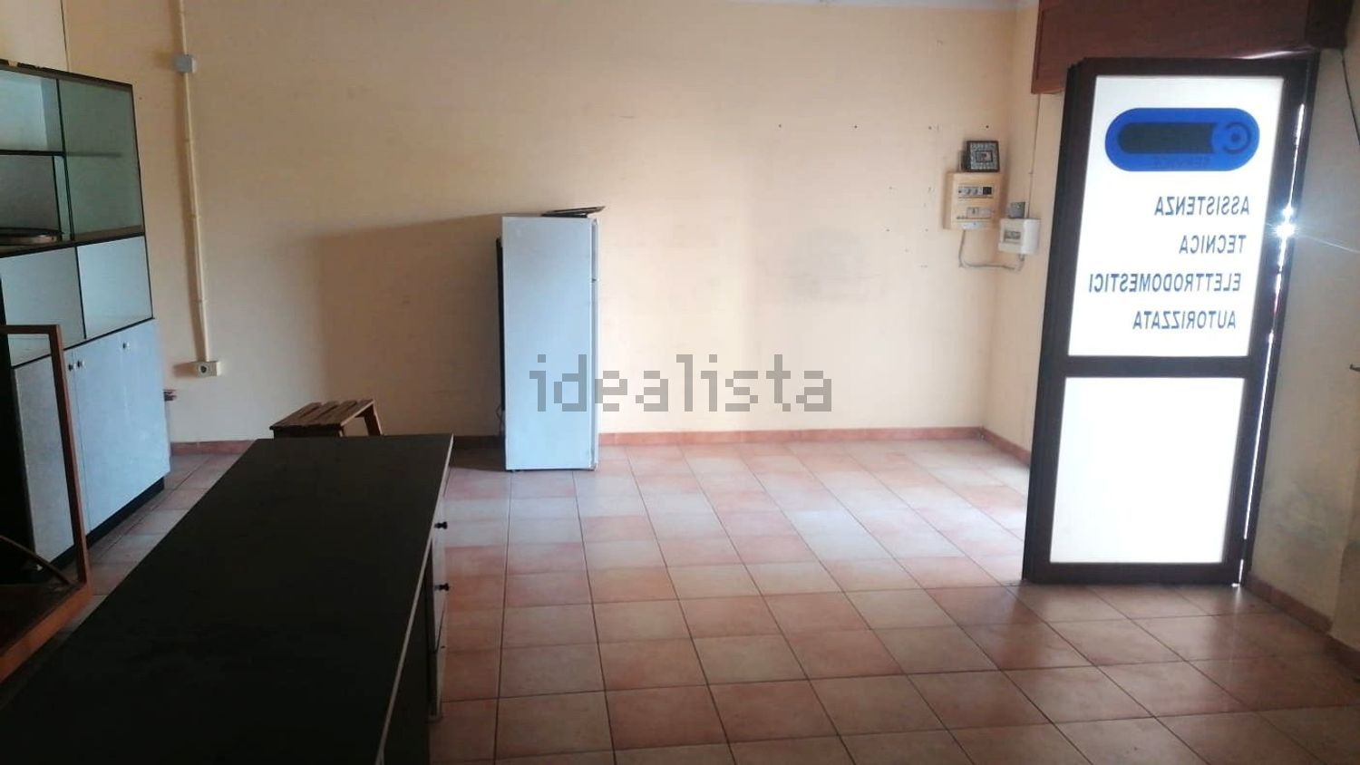 locale commerciale in affitto a Quarto