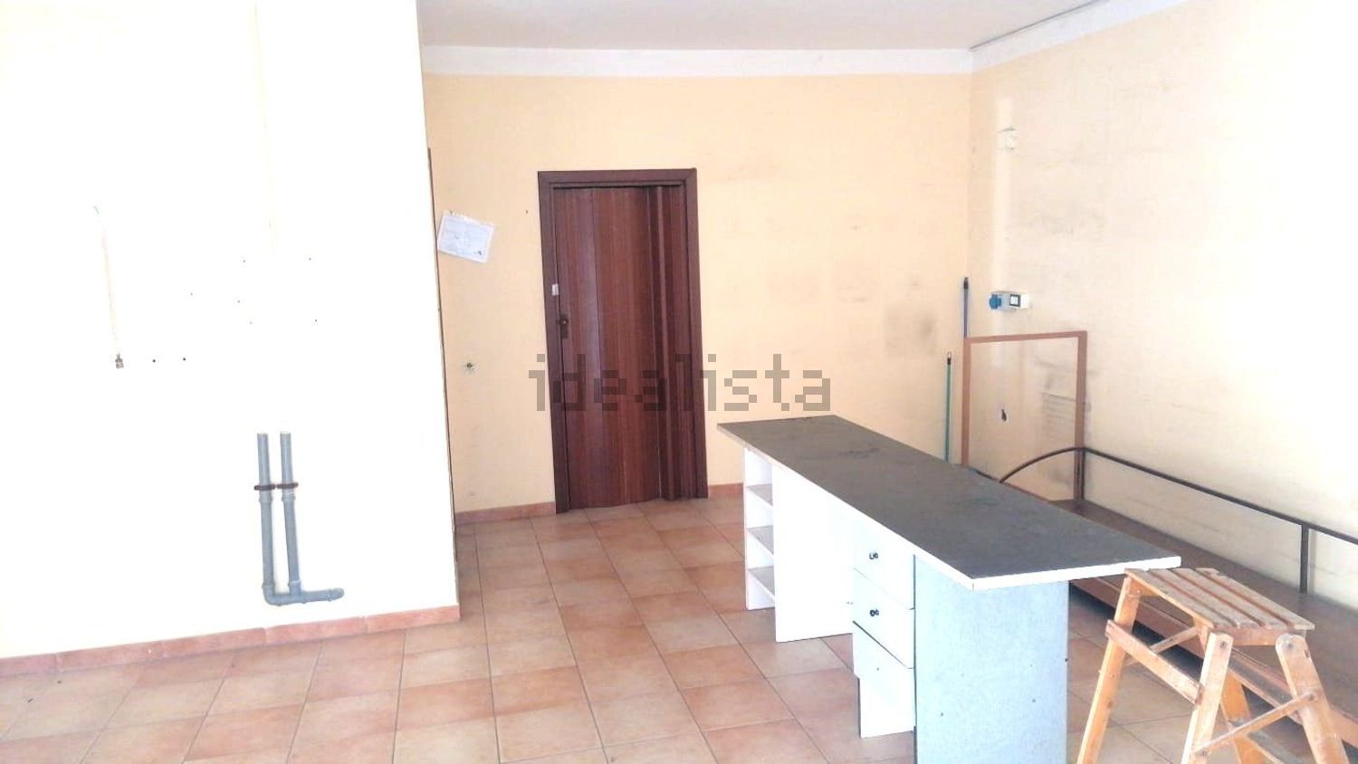 locale commerciale in affitto a Quarto