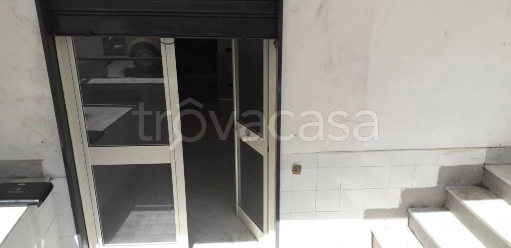 negozio in affitto a Quarto