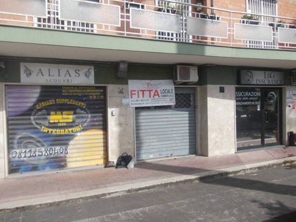 negozio in affitto a Quarto