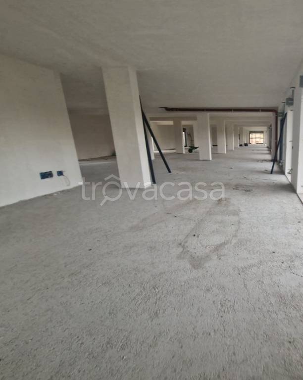 negozio in affitto a Quarto