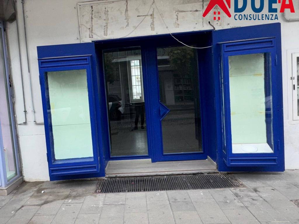 negozio in affitto a Quarto