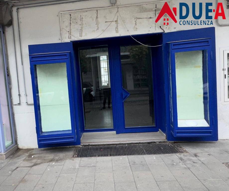 negozio in affitto a Quarto