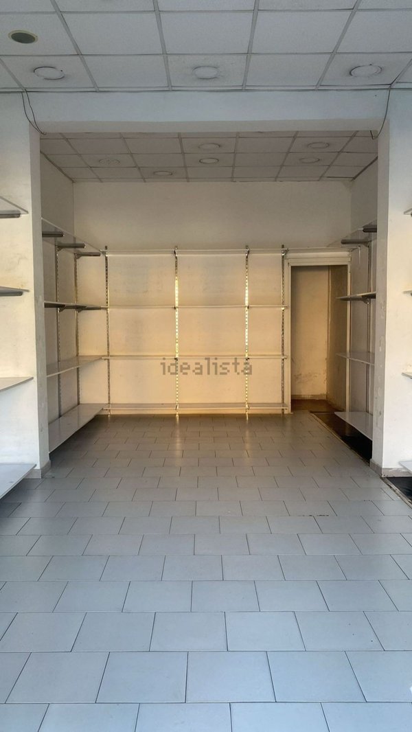 locale commerciale in affitto a Quarto