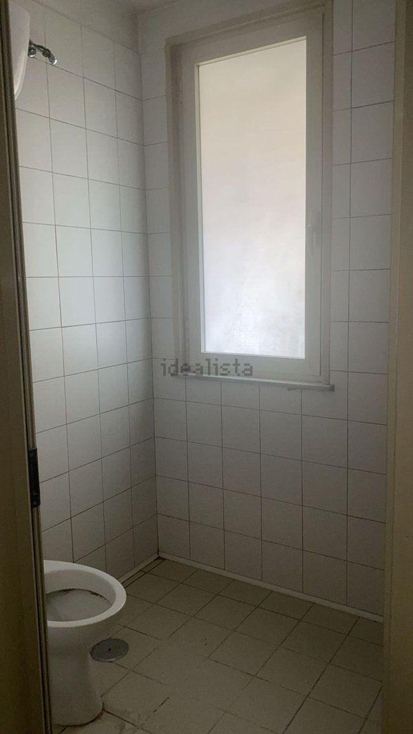 locale commerciale in affitto a Quarto