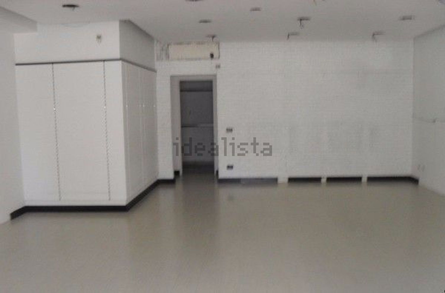 locale commerciale in affitto a Quarto