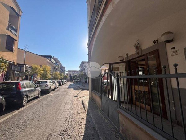 locale commerciale in affitto a Quarto