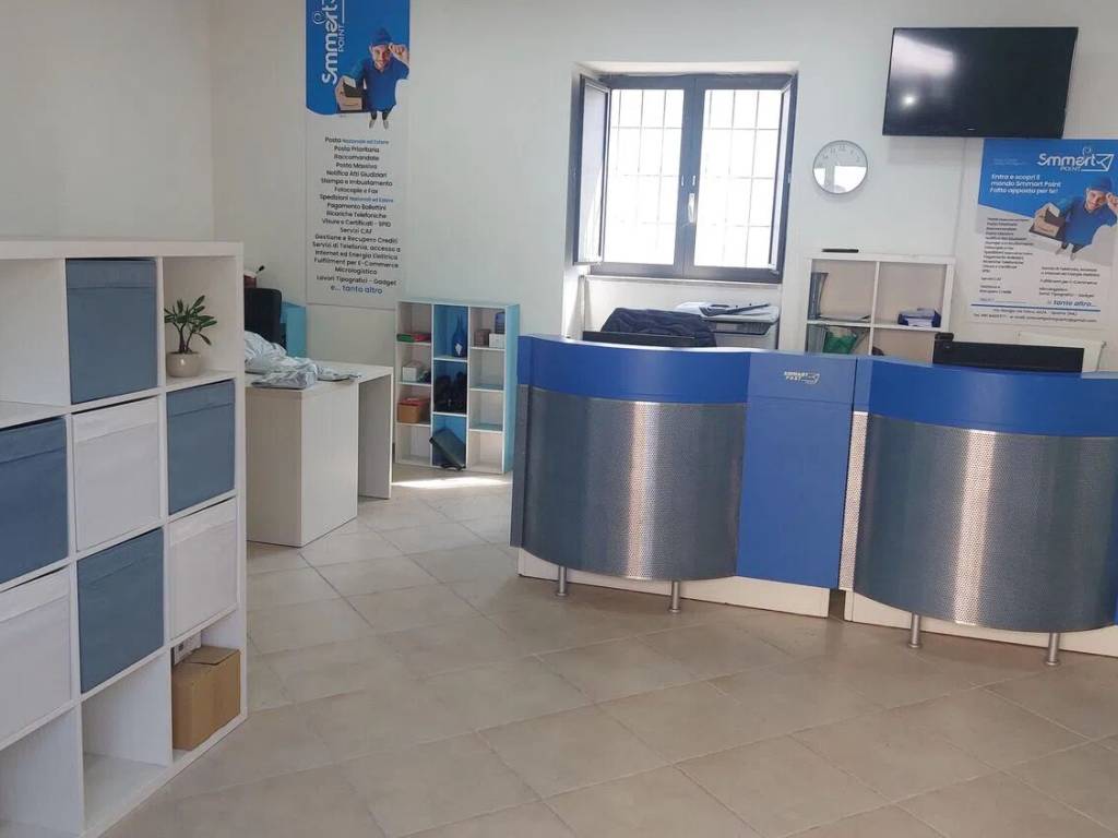 negozio in affitto a Quarto