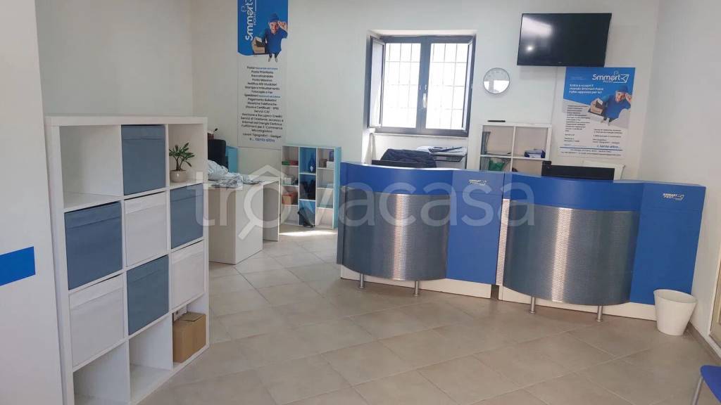 negozio in affitto a Quarto