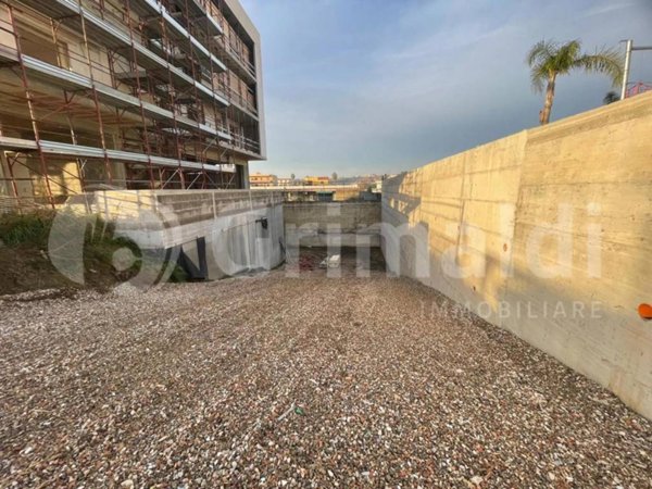 negozio in affitto a Quarto