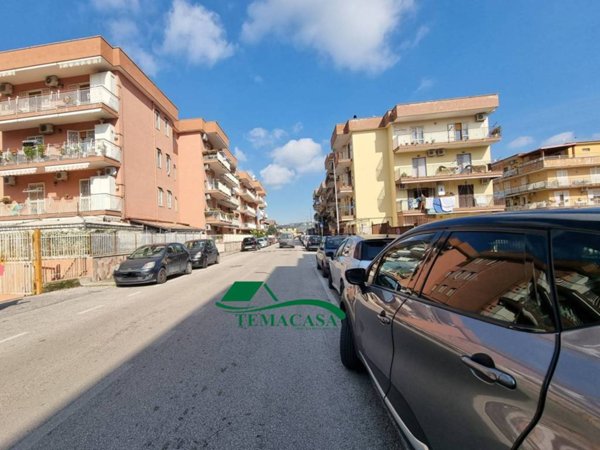 negozio in affitto a Quarto