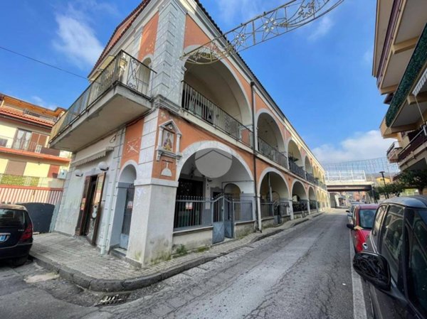 locale commerciale in affitto a Quarto