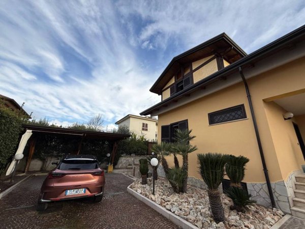 casa indipendente in affitto a Quarto