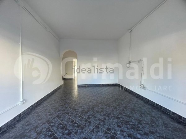 locale commerciale in affitto a Quarto