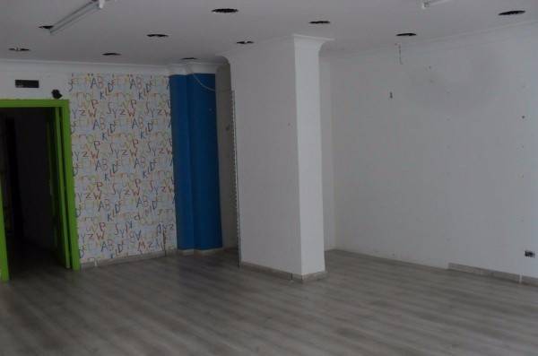 negozio in affitto a Quarto