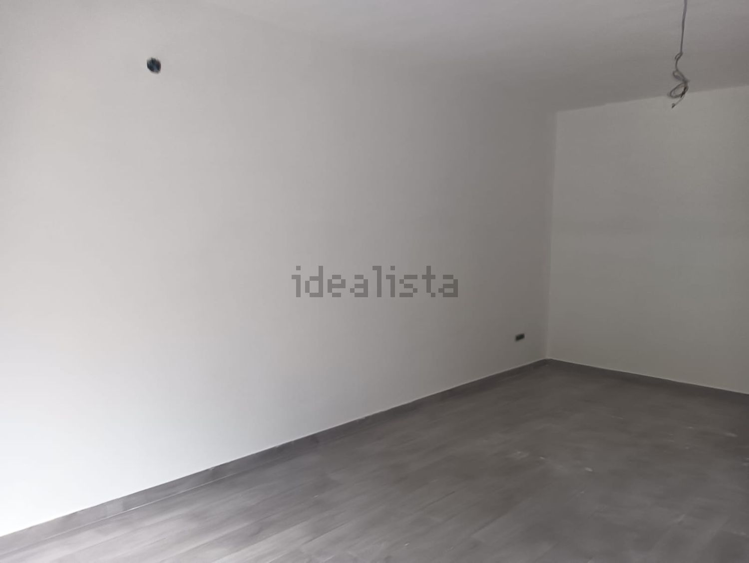 locale commerciale in affitto a Quarto