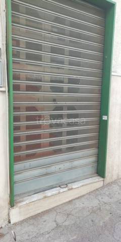 negozio in affitto a Quarto