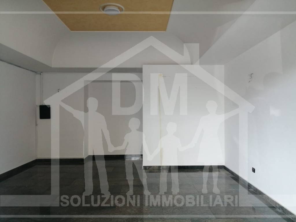 negozio in affitto a Quarto