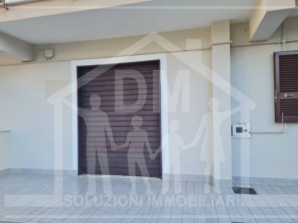 negozio in affitto a Quarto