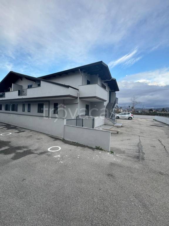 locale commerciale in affitto a Quarto