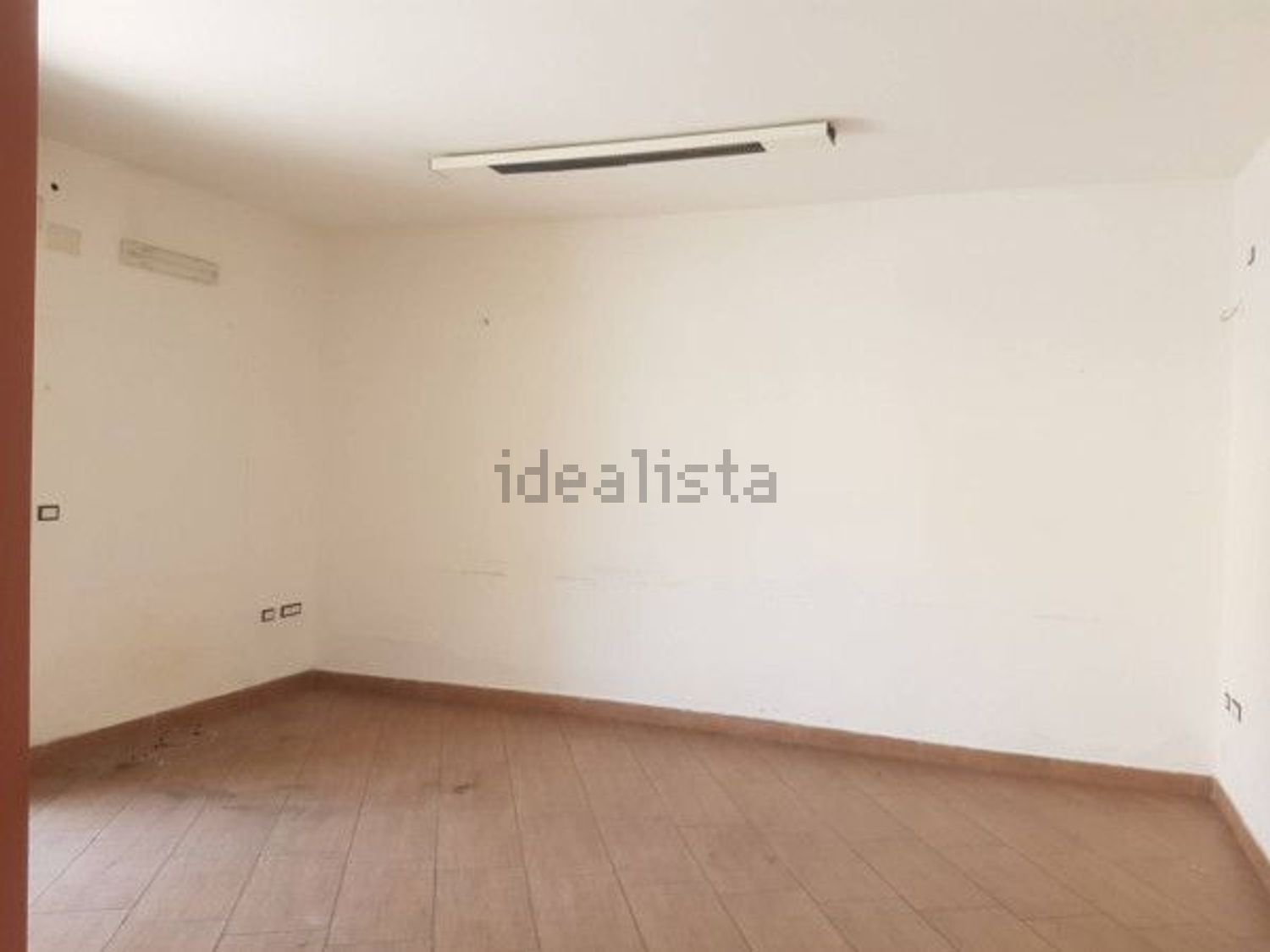 locale commerciale in affitto a Quarto